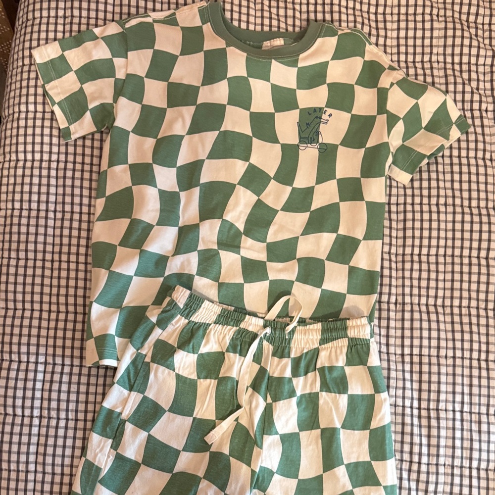 Hanna Andersson Green and White Wave Pajama Set